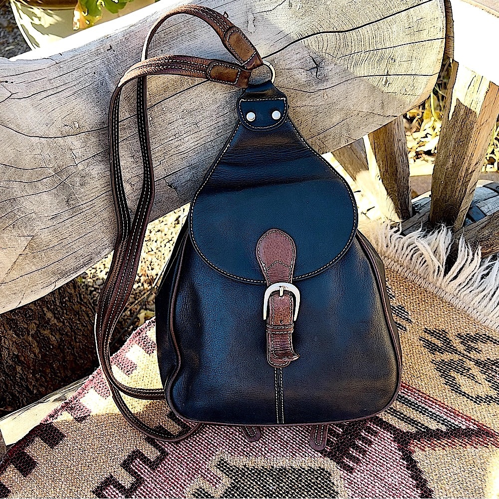 Vtg 90s Y2K Black Brown Two Tone Leather Backpack Small Front Buckle Flap Smooth - Picture 7 of 7